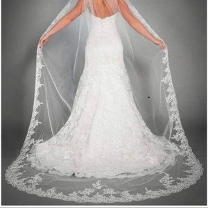 Wedding tulle cathedral veil with lace